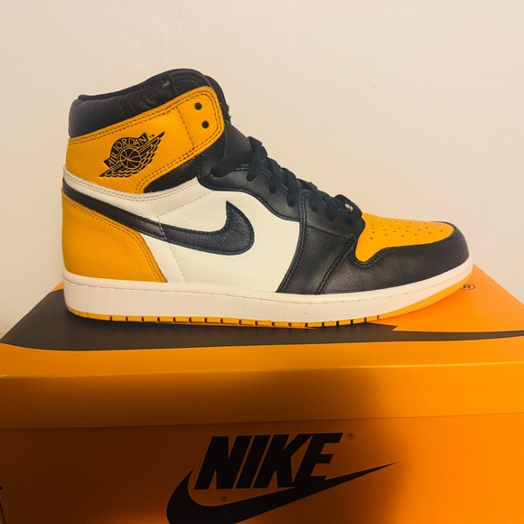 Nike Air Jordan 1 High - Black White Yellow new